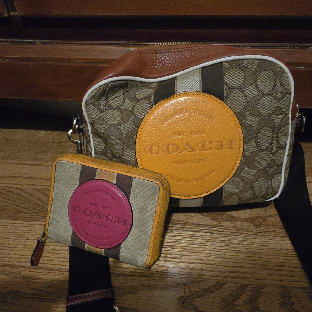Coach Signature Crossbody and Wallet Set‎